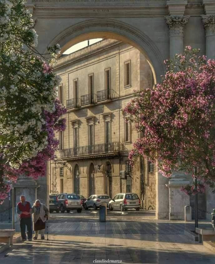 Lecce Stazione Centrale 外观 照片
